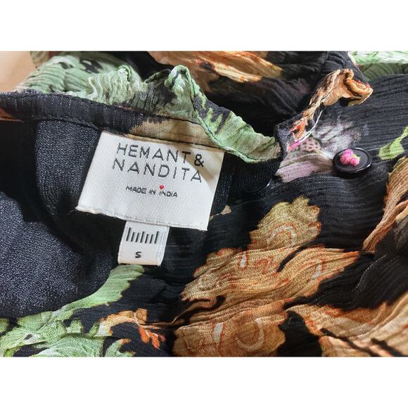 Hemant And Nandita 'Romper' Black Viscose With Hand Crafted Button And Tie Belt - Picture 4 of 4